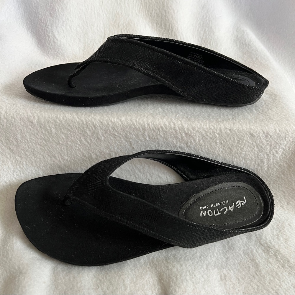 NWOB Kenneth Cole Vegan Suede Flip Flop Sandals - Picture 4 of 12